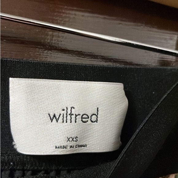 Aritzia skirt - Picture 2 of 2